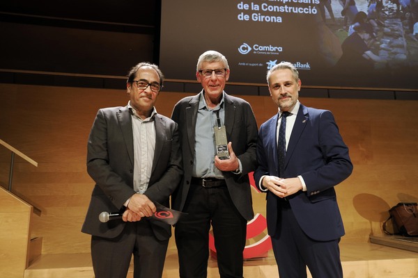 La Cambra de Comerç de Girona reconeix la tasca de la UEC en formació
