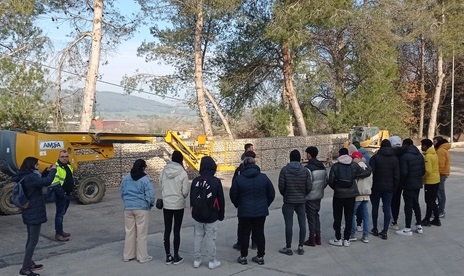 Els alumnes de l'IES La Garrotxa visiten la cantera d'AMSA