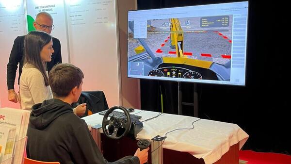 La Fundació Laboral de la Construcció de Catalunya va participar per tercer any, en col·laboració amb la UEC de Girona, a EXPOJOVE